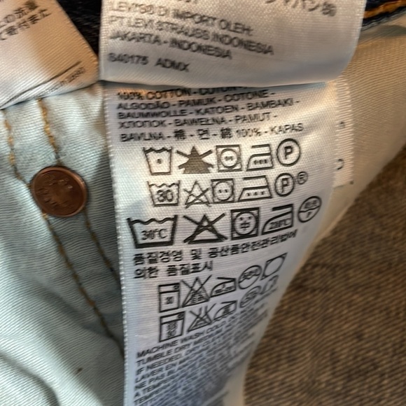 Levi's 501 Cotton Jean Cutoffs - Picture 7 of 9